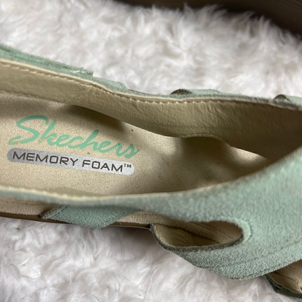 Skechers Mint green Suede  straps Wedges Sandals  Memory Foam Size 9.5W - Picture 10 of 10